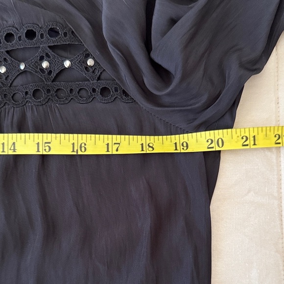 Ramy Brook Elegant Black Blouse with Eyelet Details - Picture 15 of 16